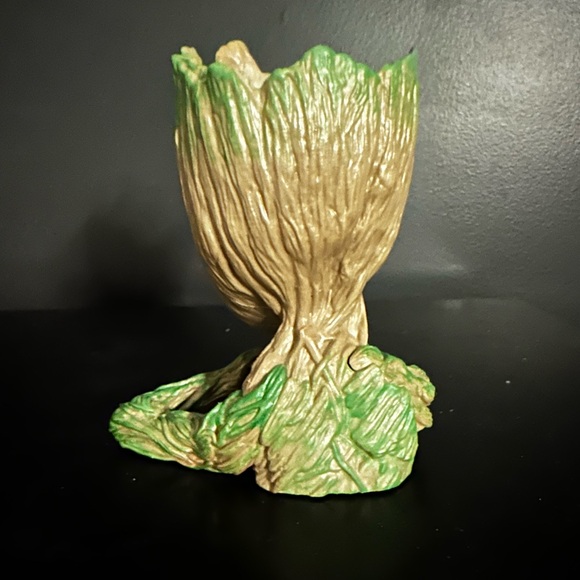 Cute Groot Planter - Picture 3 of 4